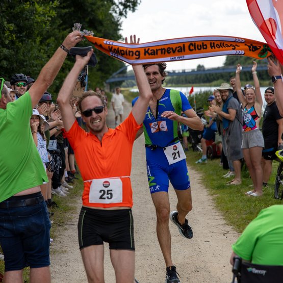 Fotofinish: Markus Keeve gewinnt mit hauchdünnem Vorsprung vor Folkert Schultz. Fotofinish: Markus Keeve gewinnt mit hauchdünnem Vorsprung vor Folkert Schultz.