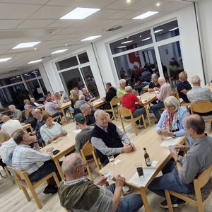 Volles Haus: 42 Personen nahmen am Doppelkopfturnier teil. Doppelkopfturnier im Philipp-Neri-Haus.