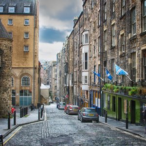 Edinburgh zählt zu den Stationen der Reise. Symbolfoto: Pixabay / Tama66