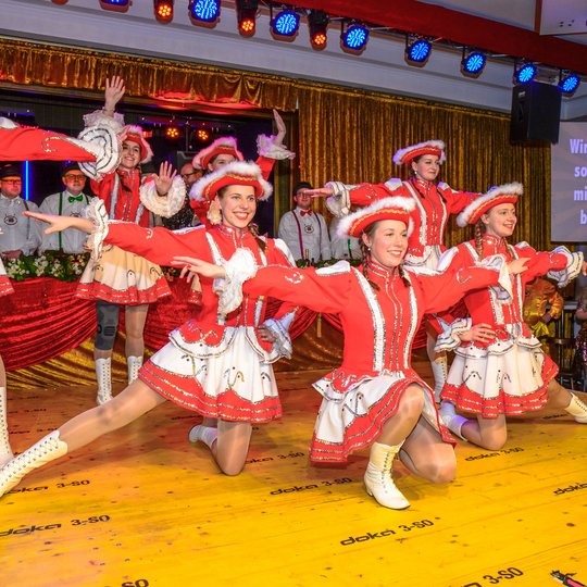 Tanzgruppe „Tanz Teens Twenty Ten“ beim Gardetanz.